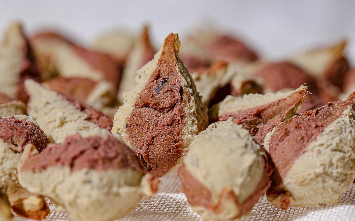 Der Kaspar - mit frischem Rindfleisch, Frischkäse und pürierten Früchten